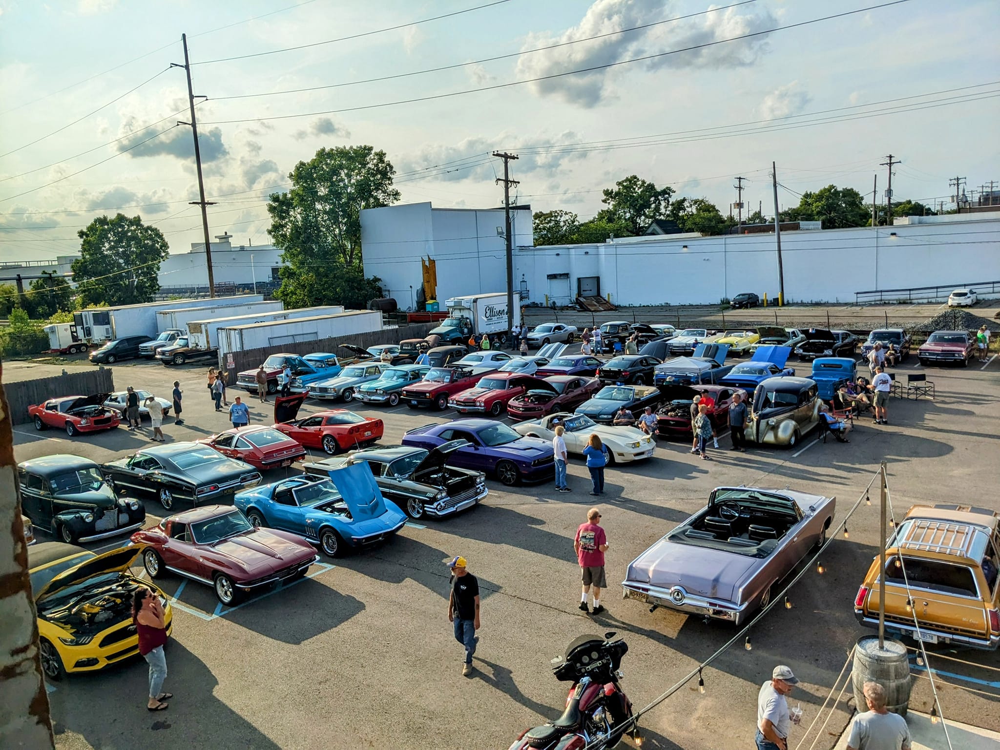 CCOCC Benefit Car Show For LCC Auto Tech
