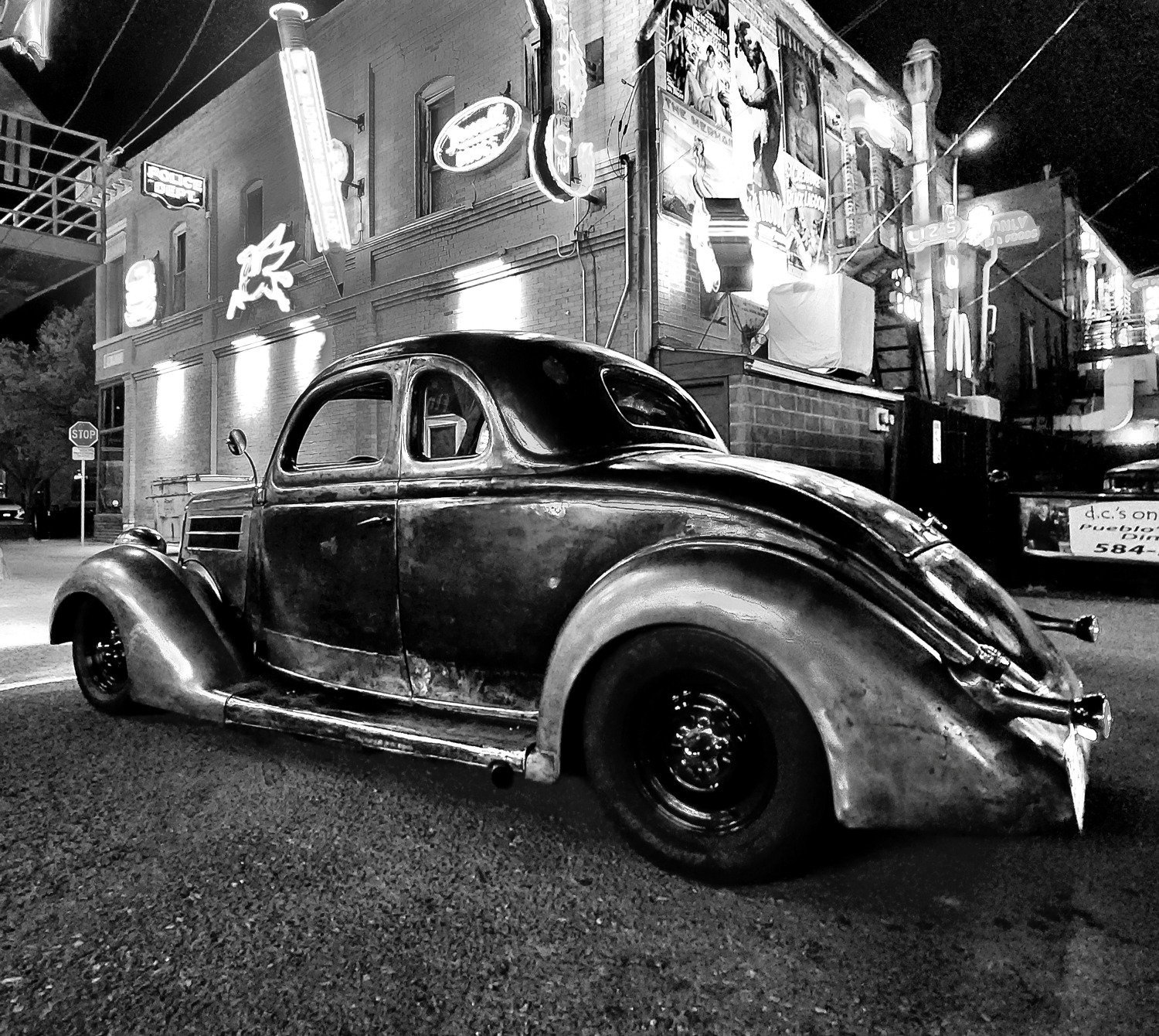 Outlaws Riverwalk Car Show and Swap Meet