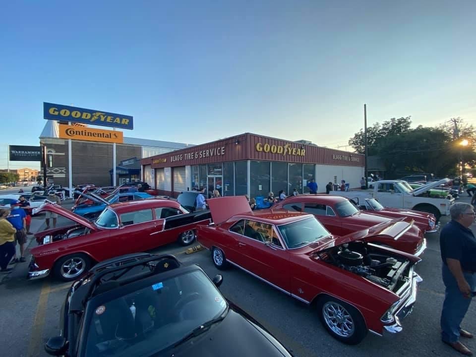 Grapevine Friday Night Cruise