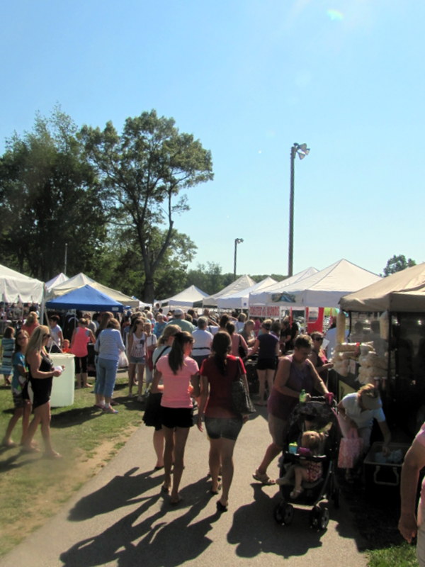 Arts & Wheels Car Show