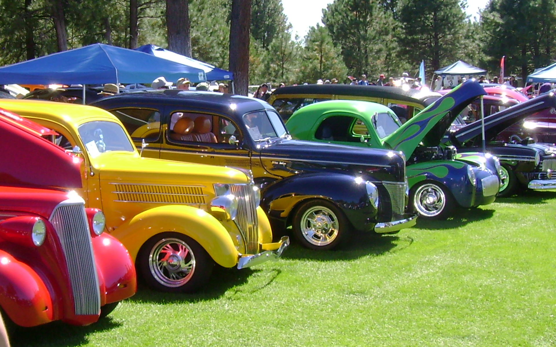 Run to the Pines Car Show