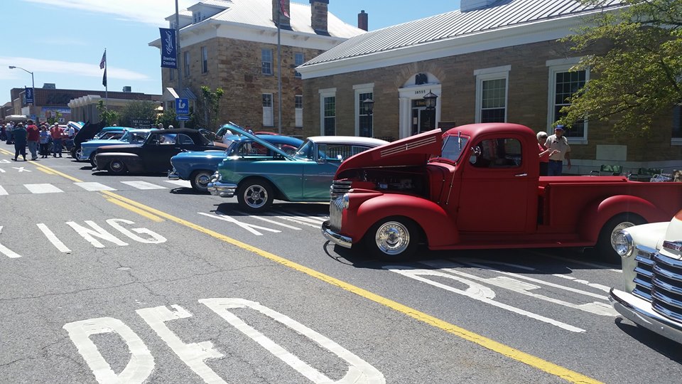 Crossville Cruisers On Main Street