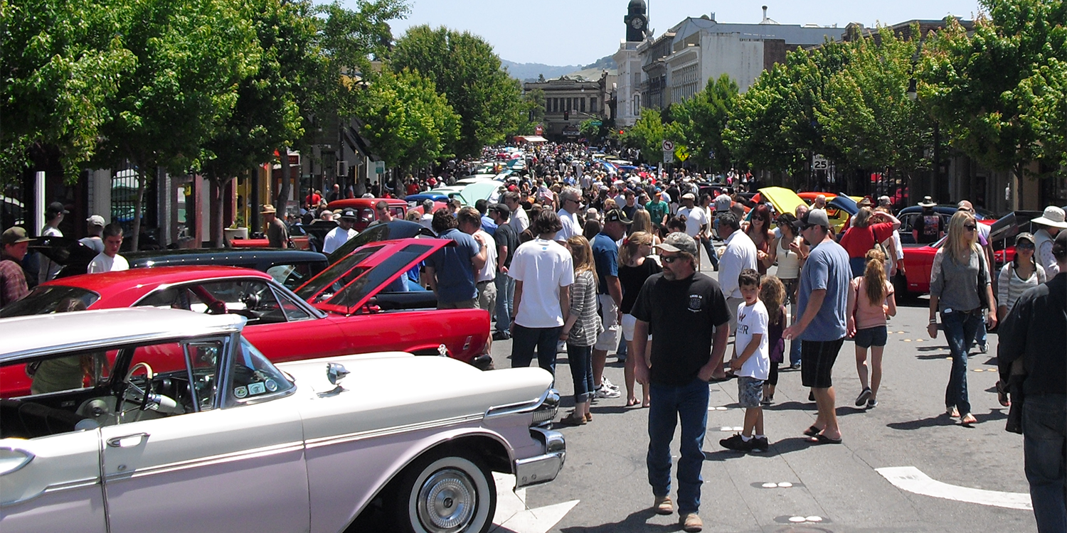 Petalumas Salute To American Graffiti Car Show