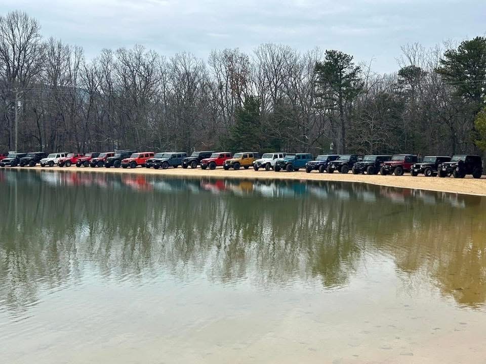 AJC Arctic Dip Jeep Run to Support VAIL