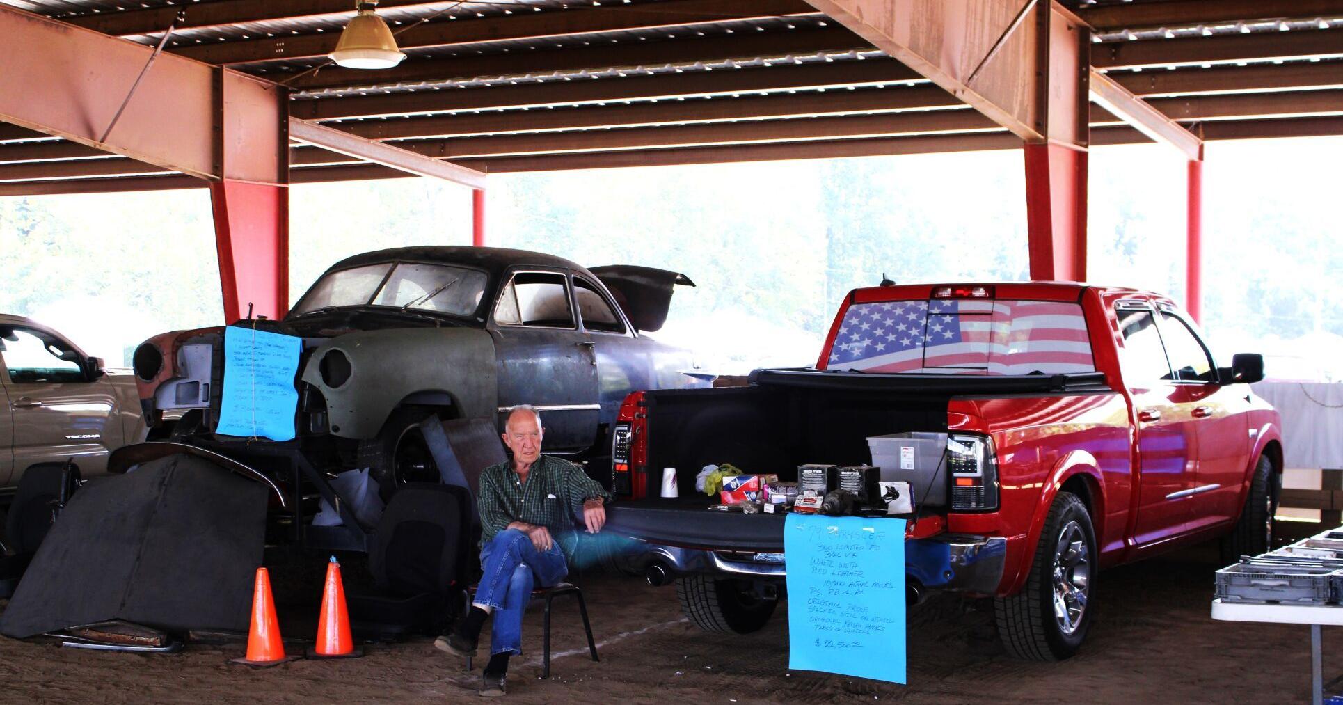 Nitro Antique Car Club hosts swap meet in Winfield