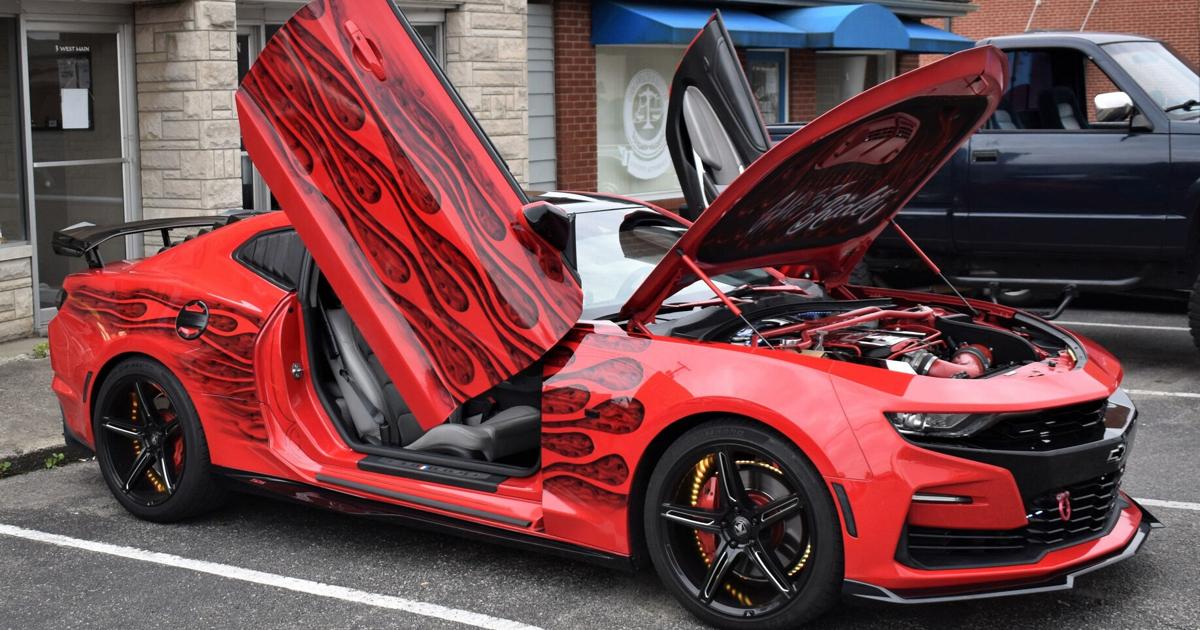 Car show brings hundreds downtown