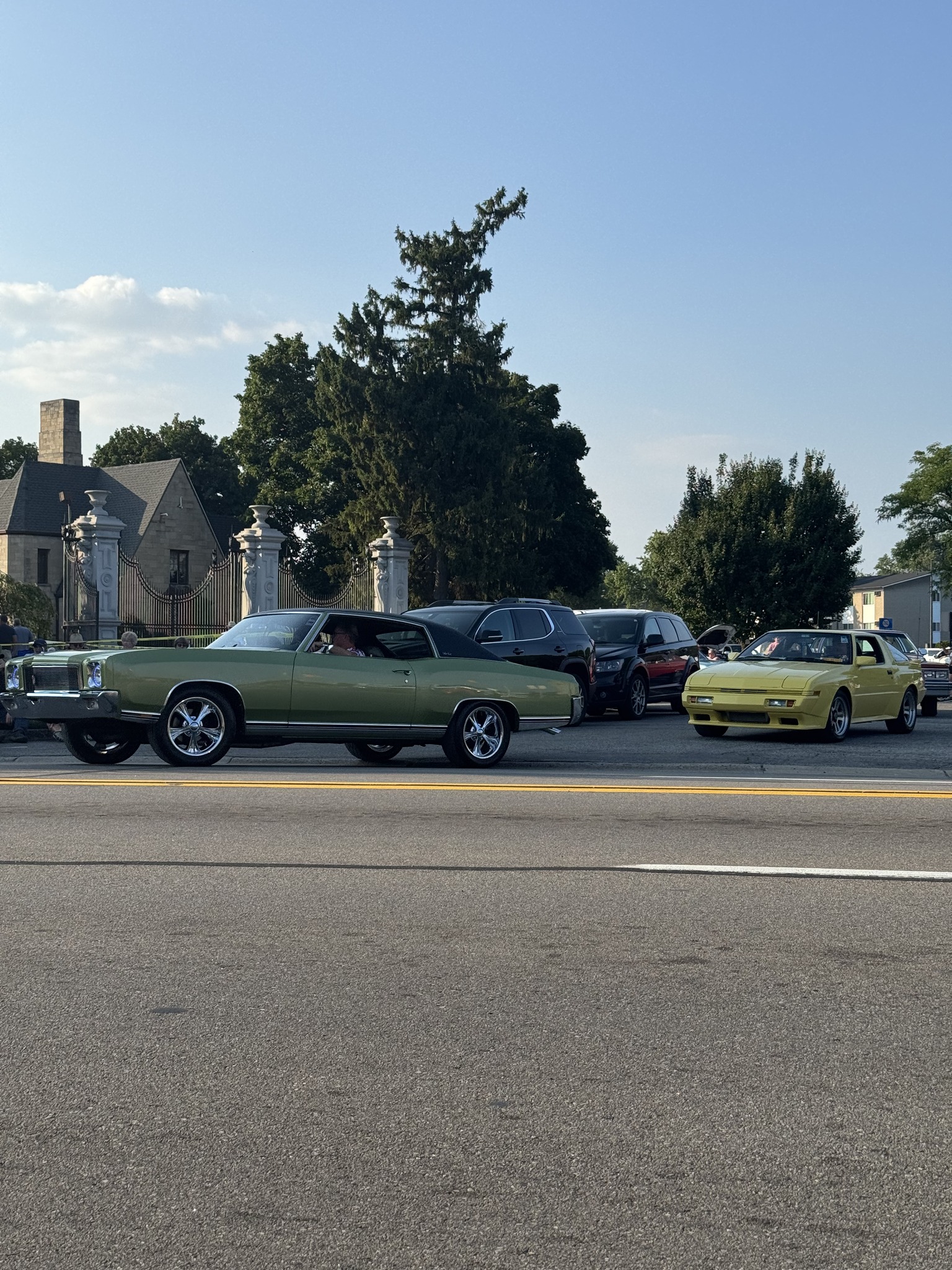 CruiseFest Classic Car Parade Berkley