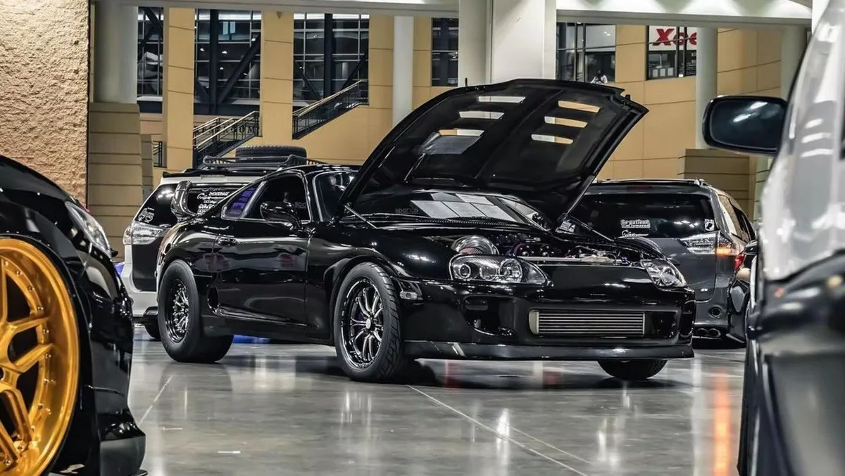 Modest - Premium Automotive Showcase