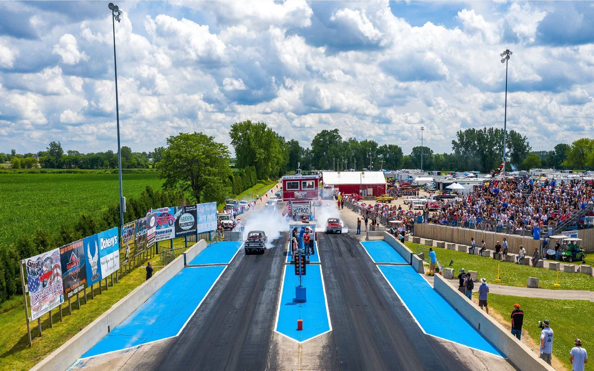Great Lakes Dragaway Outa-Sight-Drags