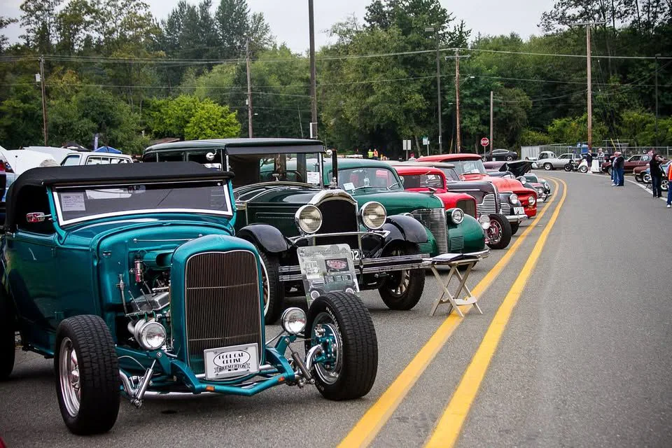 Cruisin' Sunday Car, Truck, and Bike Show